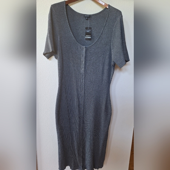 torrid Dresses & Skirts - NWT Torrid Midi Rib Knit Snap Front Dress. Charcoal gray. Womens size 3